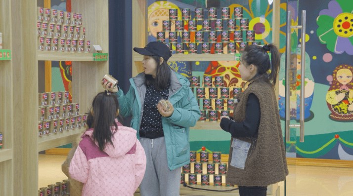 绥芬河 绥芬河让更多俄罗斯进口的优质商品走出口岸迈向全国不朽情缘游戏网站址【人民网、龙头新闻、东北网】买俄货就来(图3)